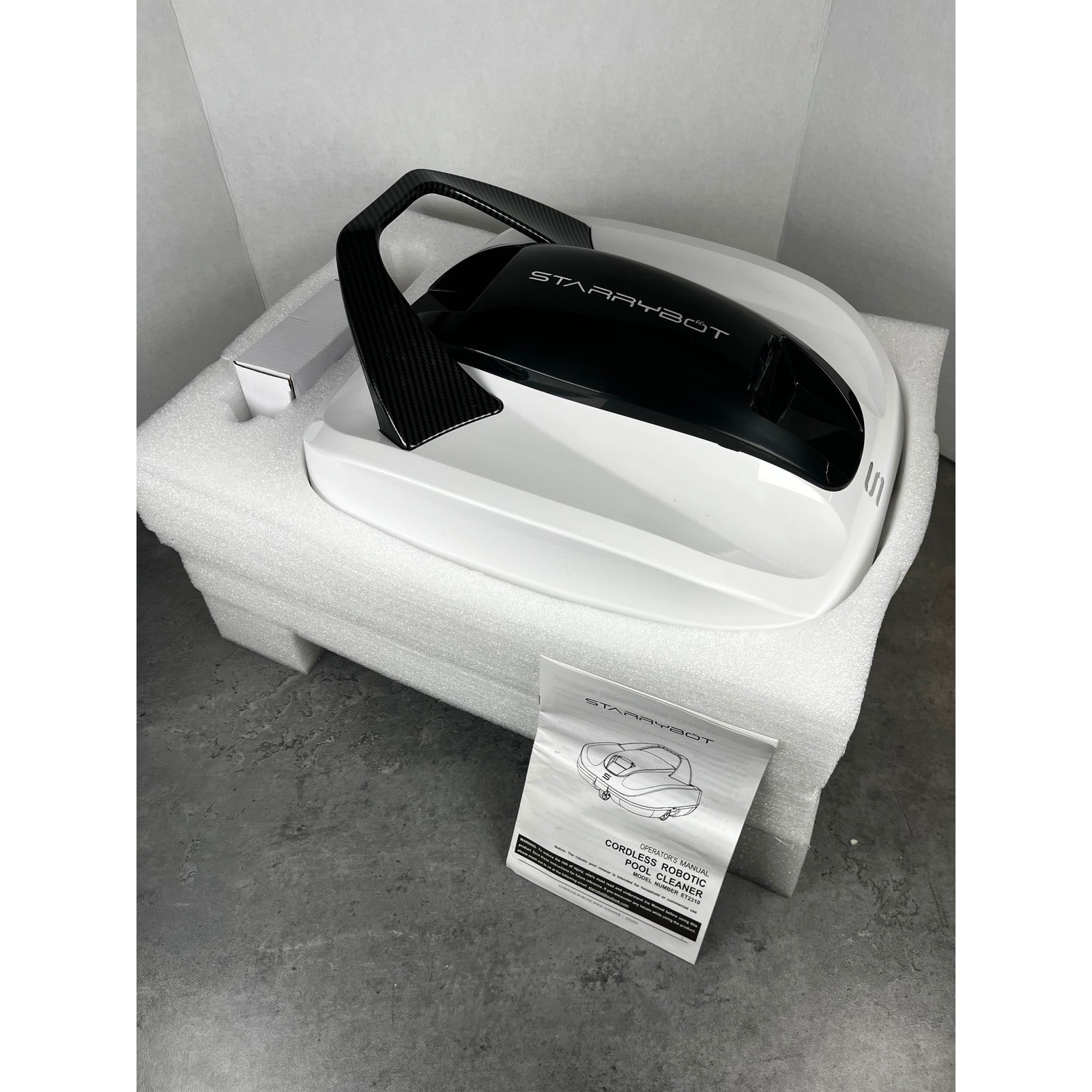 Starrybot Cordless Robotic Pool Cleaner ET2310 White Black Carbon Fiber Handle