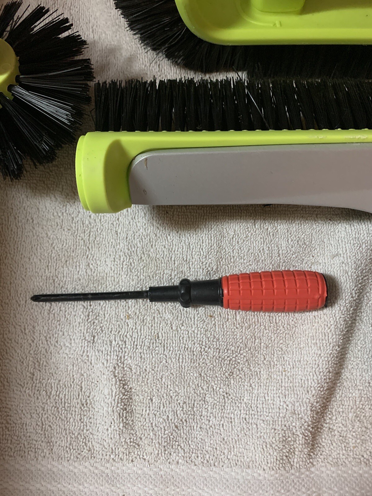 Deluxe Pool Cleaning Kit Leaf Skimmer Net Fine Mesh Net 17.5 Brush Head & Hand