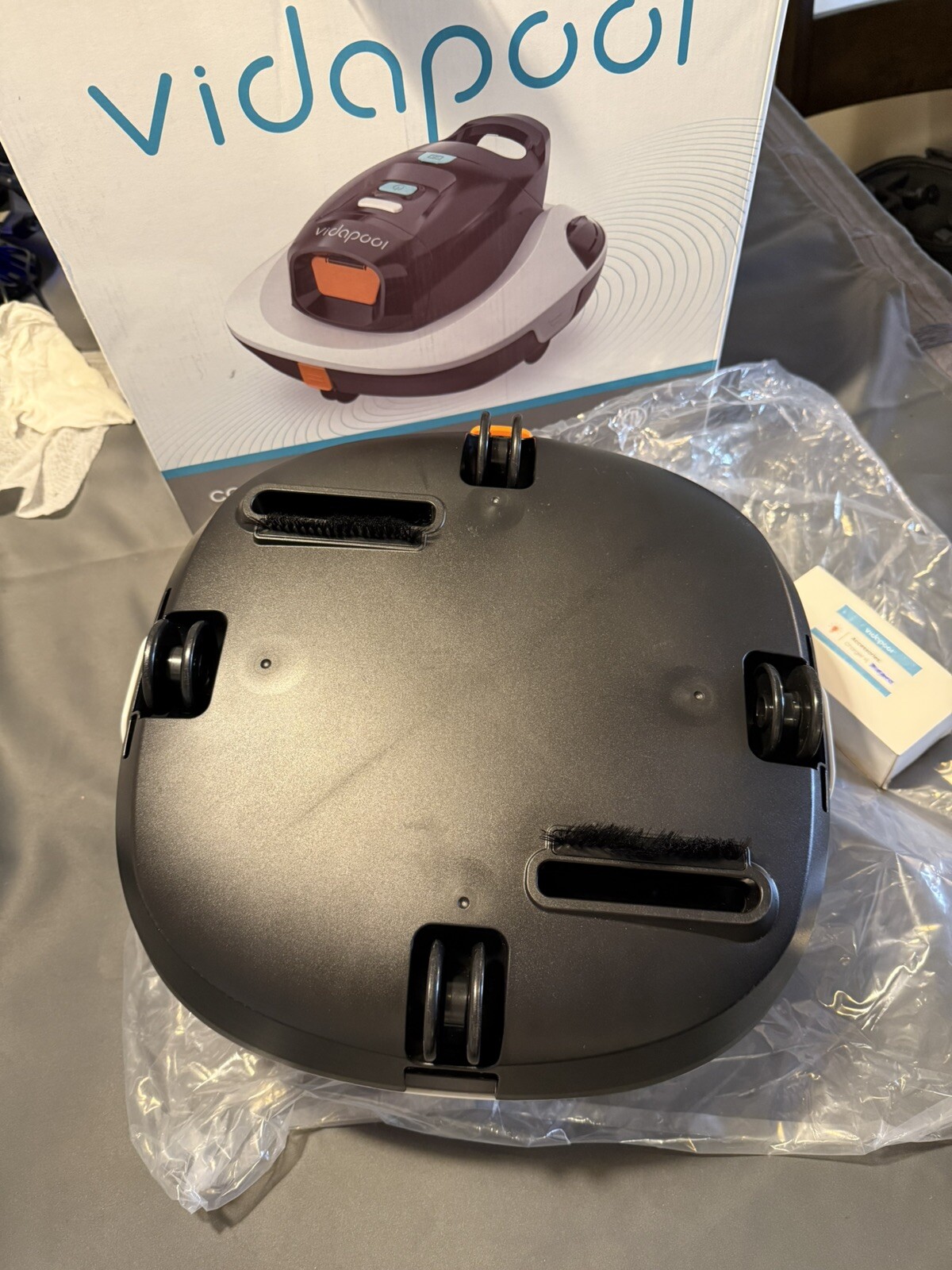 VidaPool Cordless Robotic Pool Vacuum Cleaner Portable Swimming Pool Cleaner