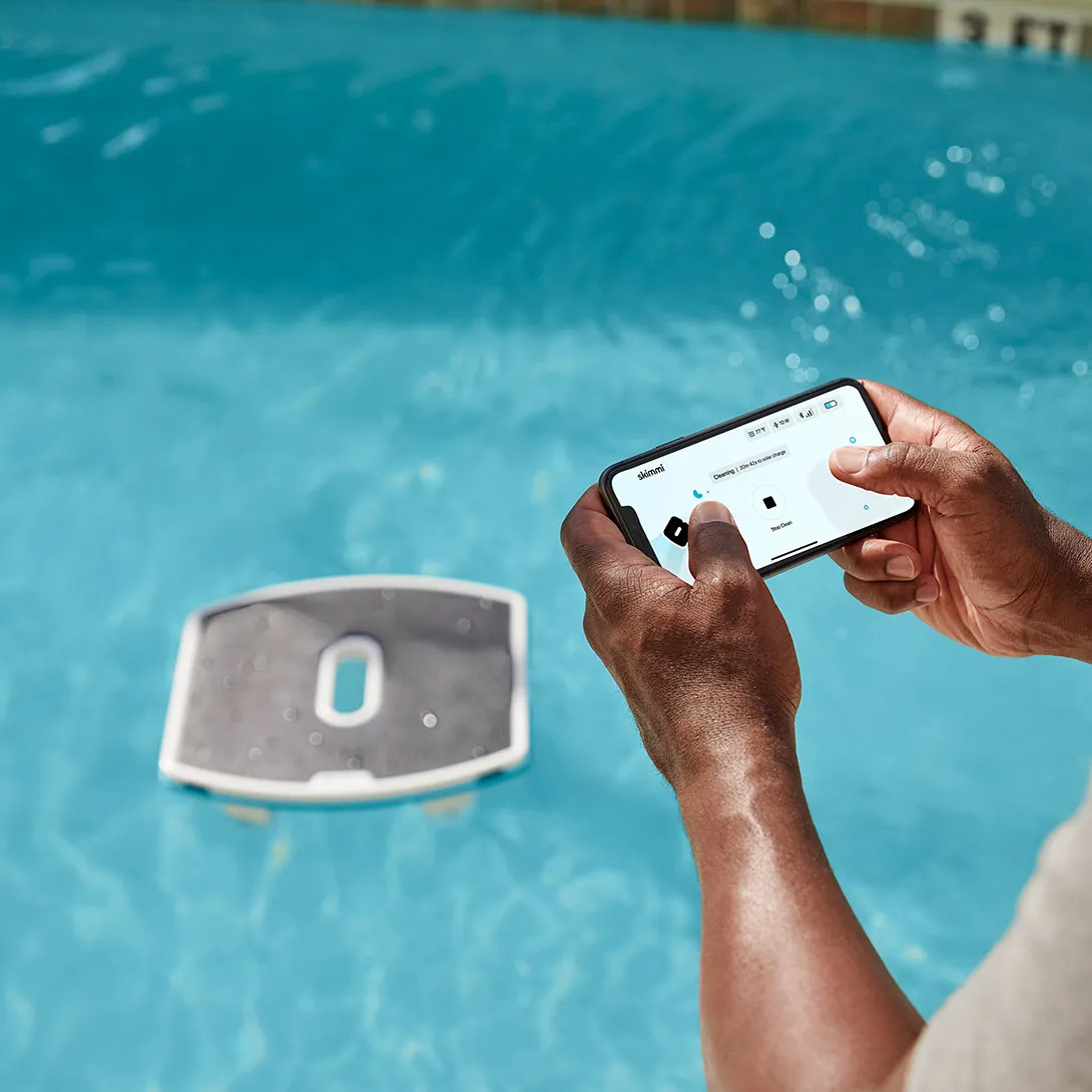 Maytronics 9997001 Dolphin Skimmi Solar-Powered Robotic Pool Skimmer