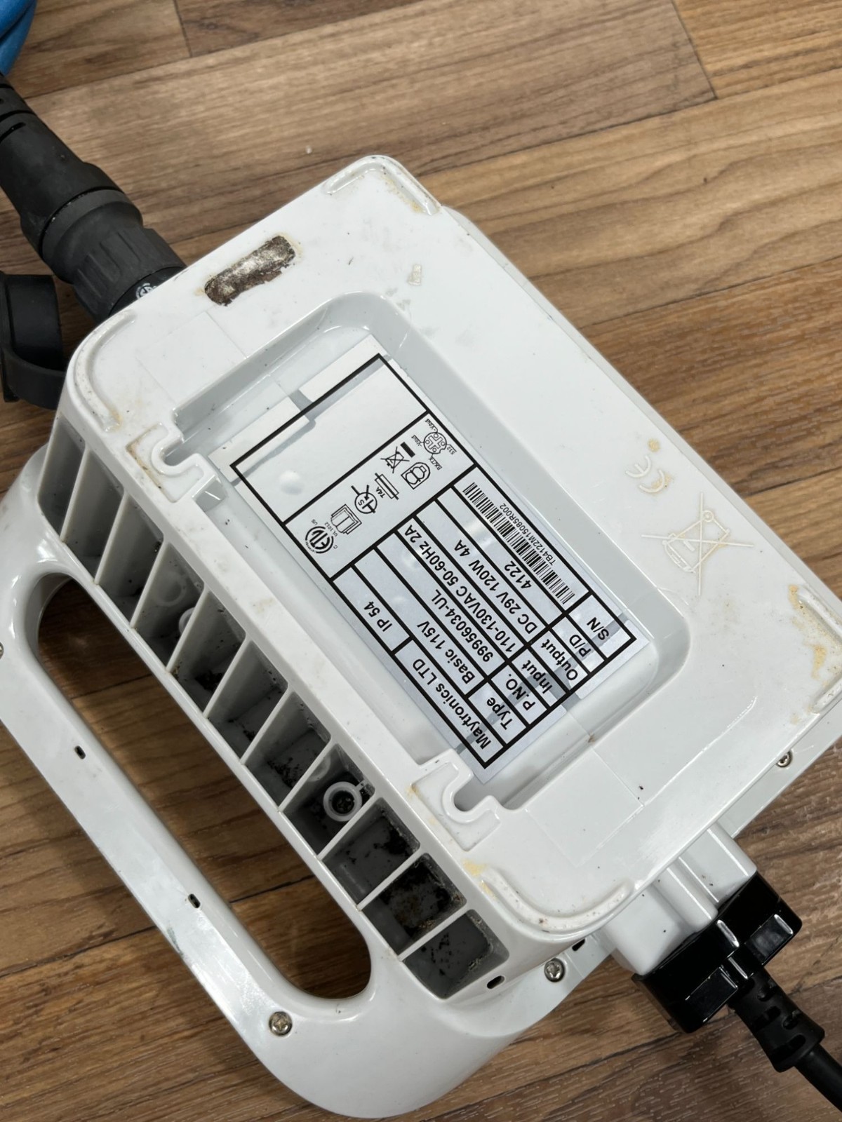 Dolphin Nautilus CC Robotic Pool Cleaner With Power Supply 99956034-Ul