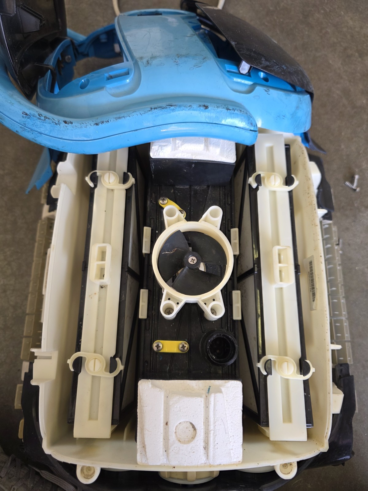 Dolphin Nautilus CC Plus Robotic Pool Cleaner Blue/Black As Is Parts Repair
