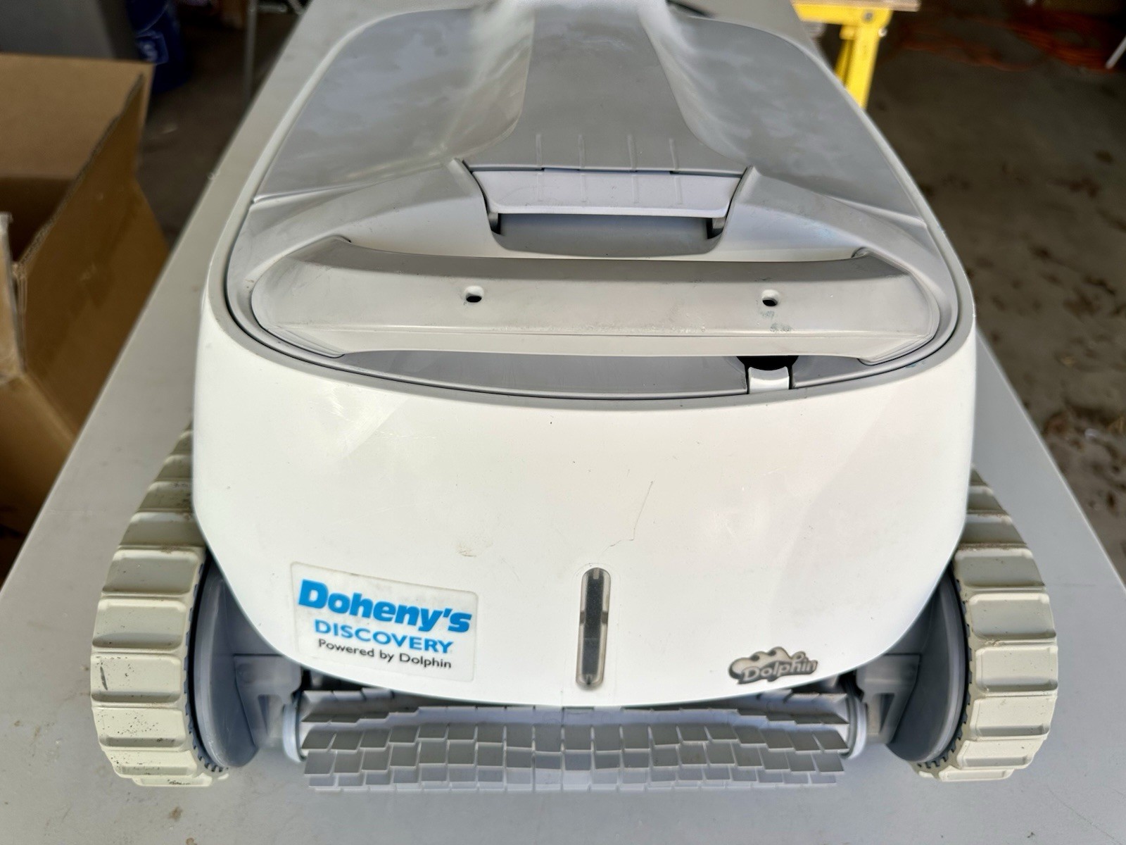 Doheny&rsquo;s Discovery – Maytronics Dolphin Inground Robotic Pool Cleaner Classic 11