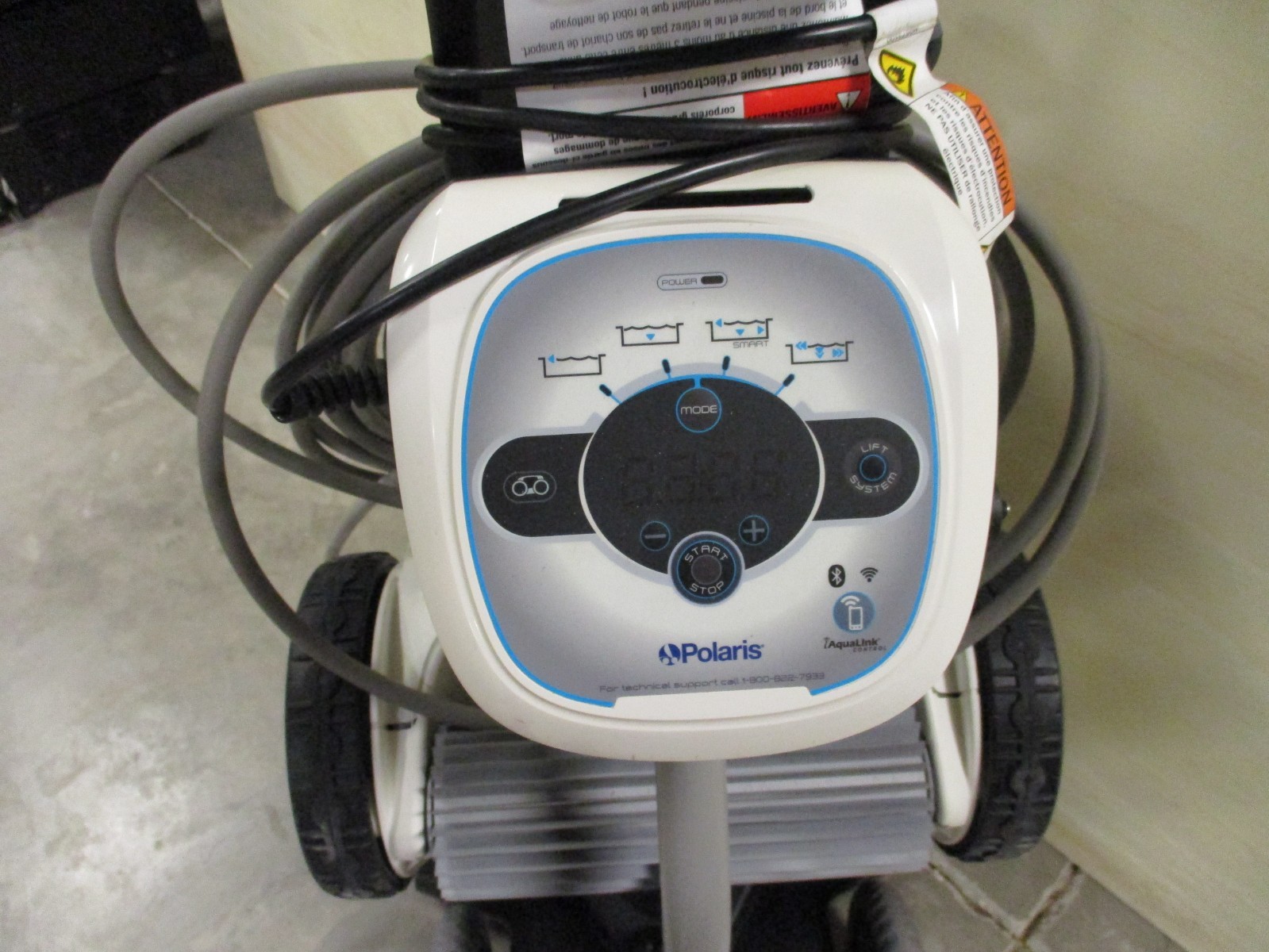 Polaris VRX iQ+ Robotic Pool Cleaner + iAquaLink Control & Dock/Caddy *READ*