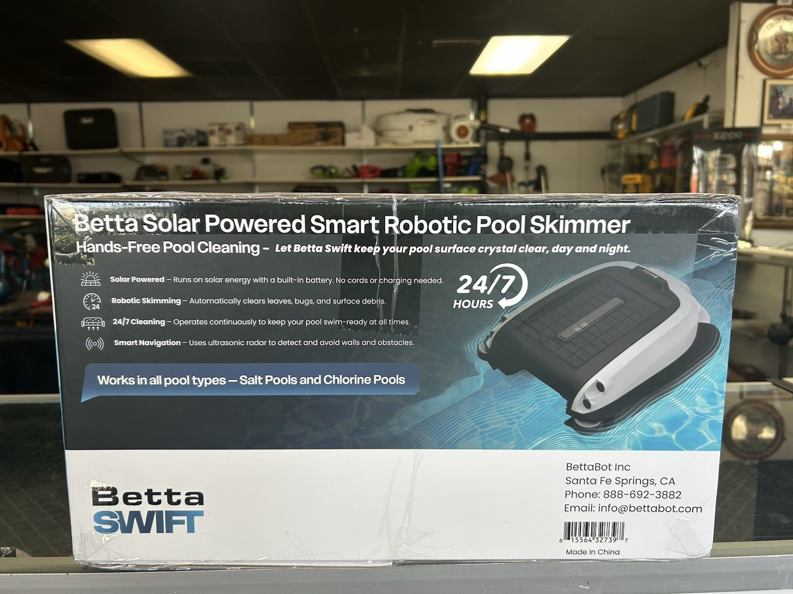 New Betta Swift Solar Powered Smart Robotic Pool Skimmer (FREE S&H)!