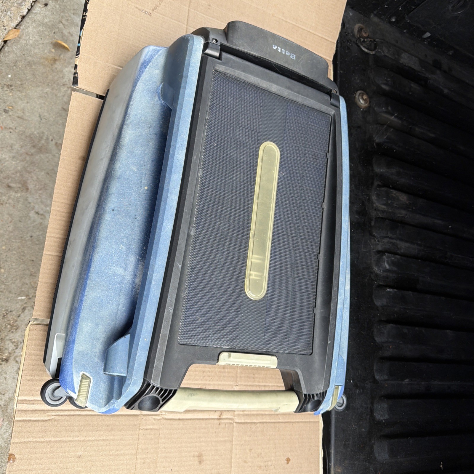 Betta Bot Vacuum for Swimming Pool Water Cleaning For Parts/repairs UNTESTED