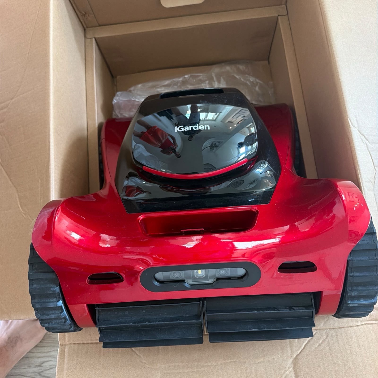 iGarden M1 AI Series Robotic Pool Cleaner Dual Camera In-Ground Red/Black