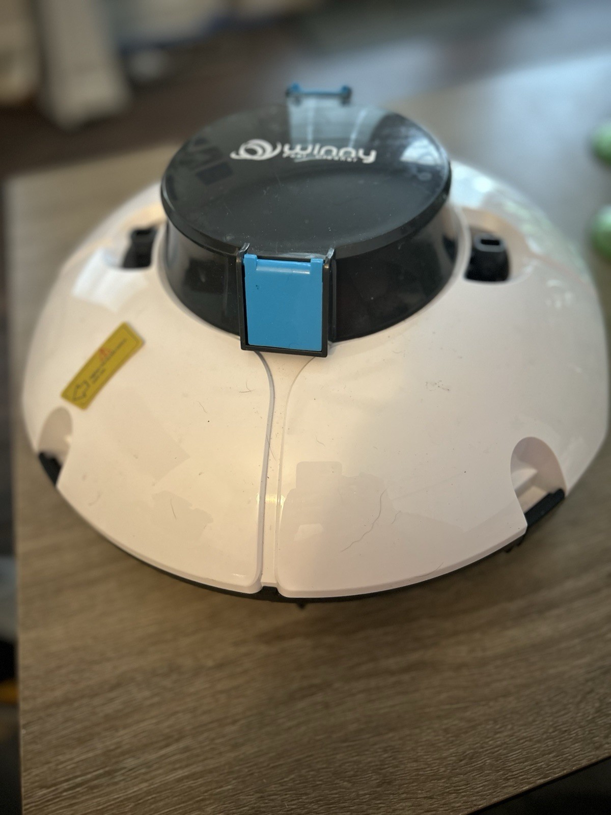 Winny Cordless Robotic Pool Cleaner White/Black/Blue with Manual & Power Cord