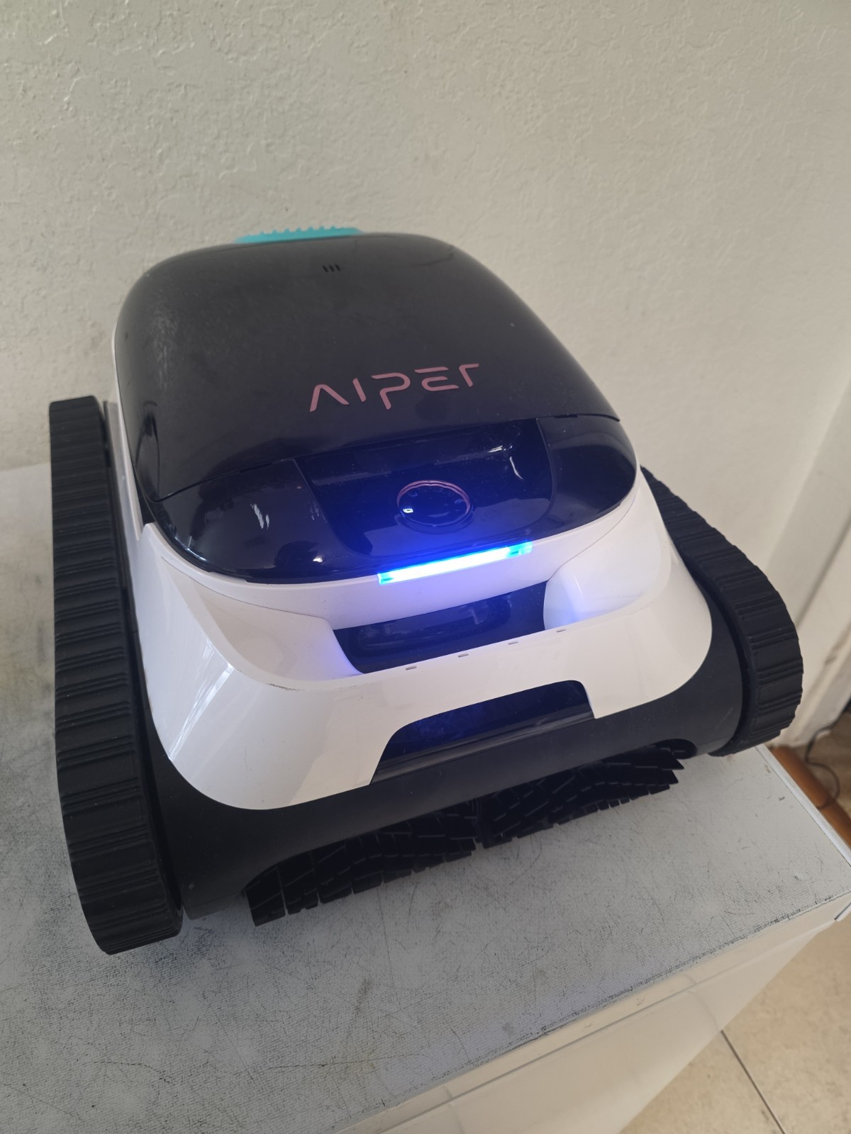 AIPER Scuba N1 Robotic Pool Vacuum Cleaner Cordless TESTED