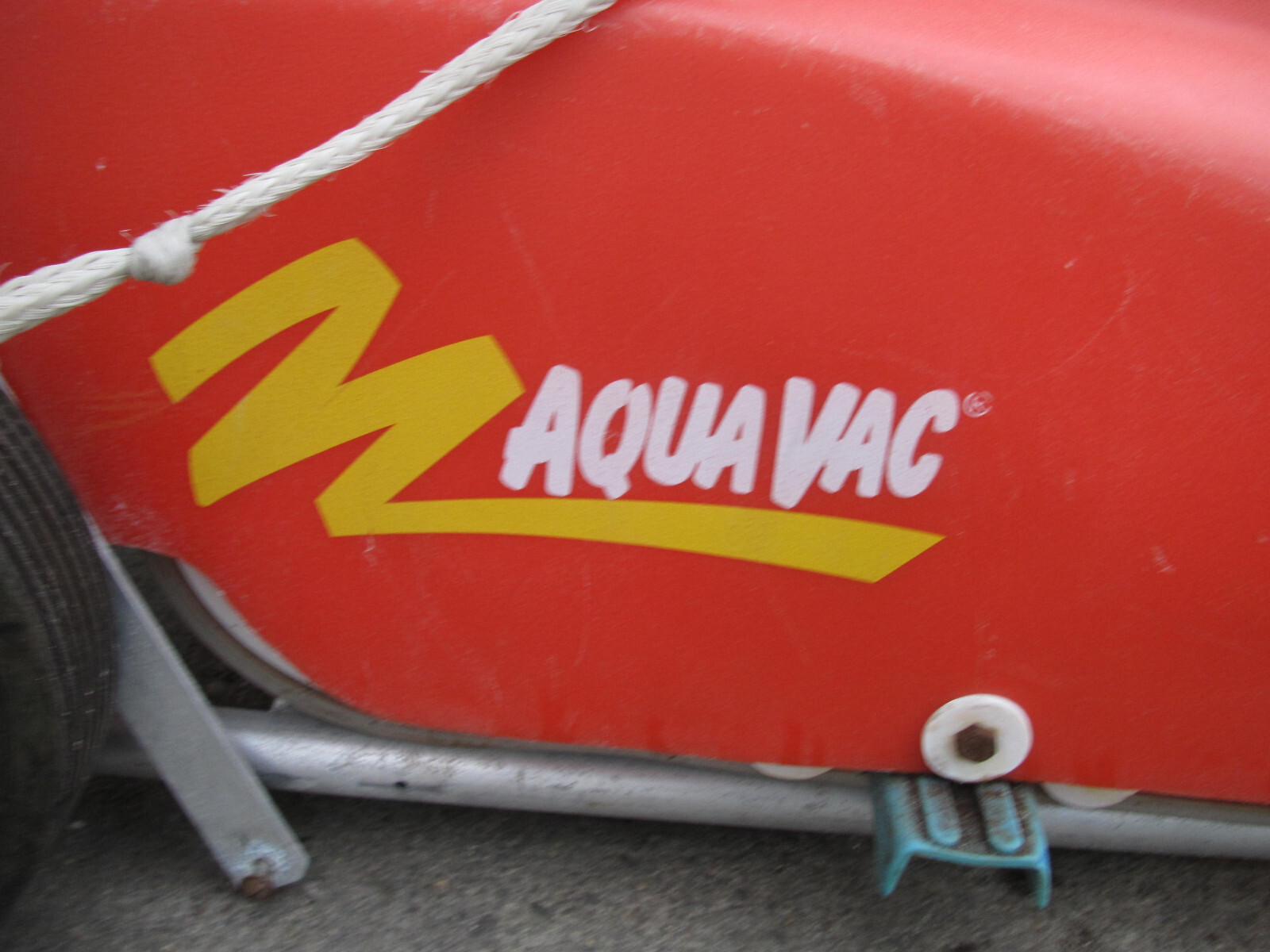 Aqua Vac Automitic Self Propelled Industrial Pool Cleaner With Controller