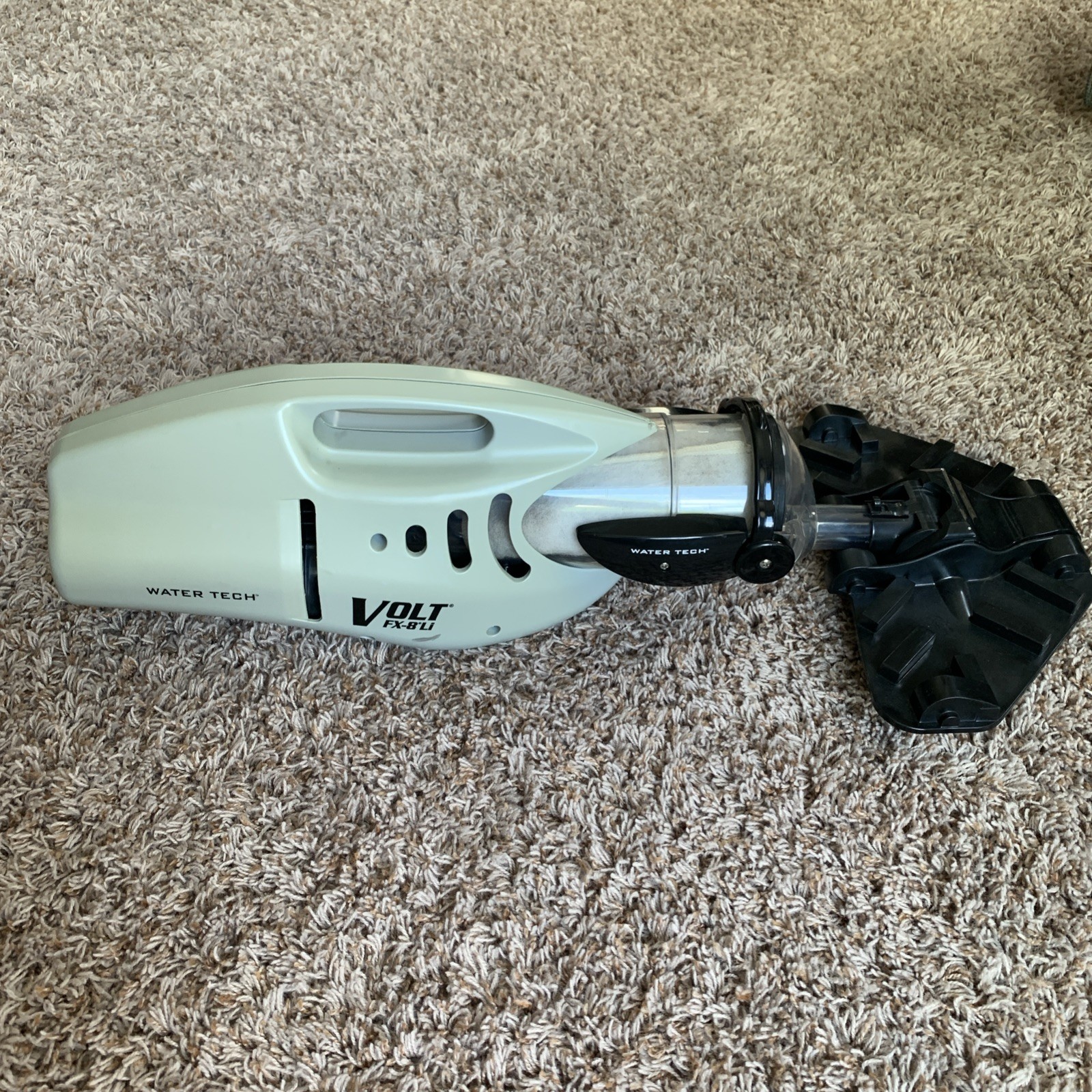 Water Tech Pool Blaster Volt FX-8Li Battery Powered Pool & Spa Vacuum 34000KL