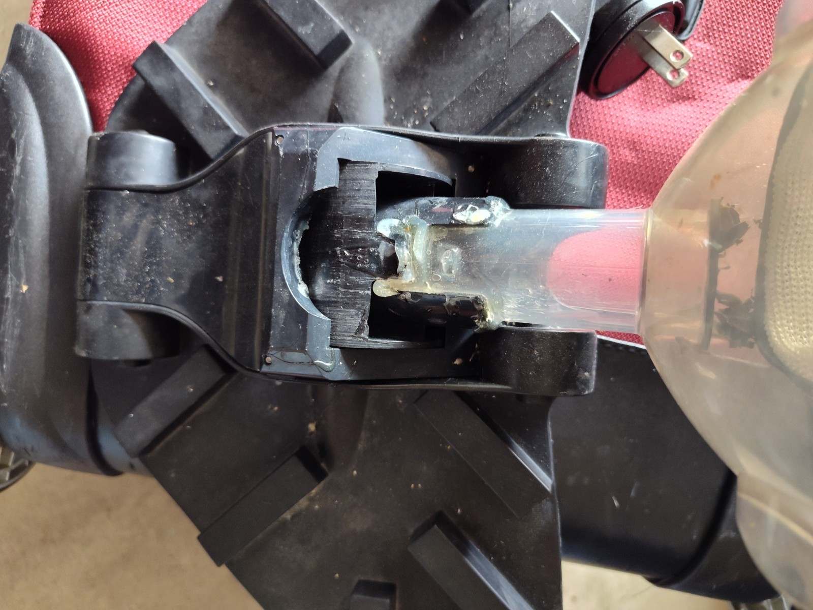 Volt Fx8 Li Pool Vacuum Untested, For Parts, Repair or Use. As Is In Pictures