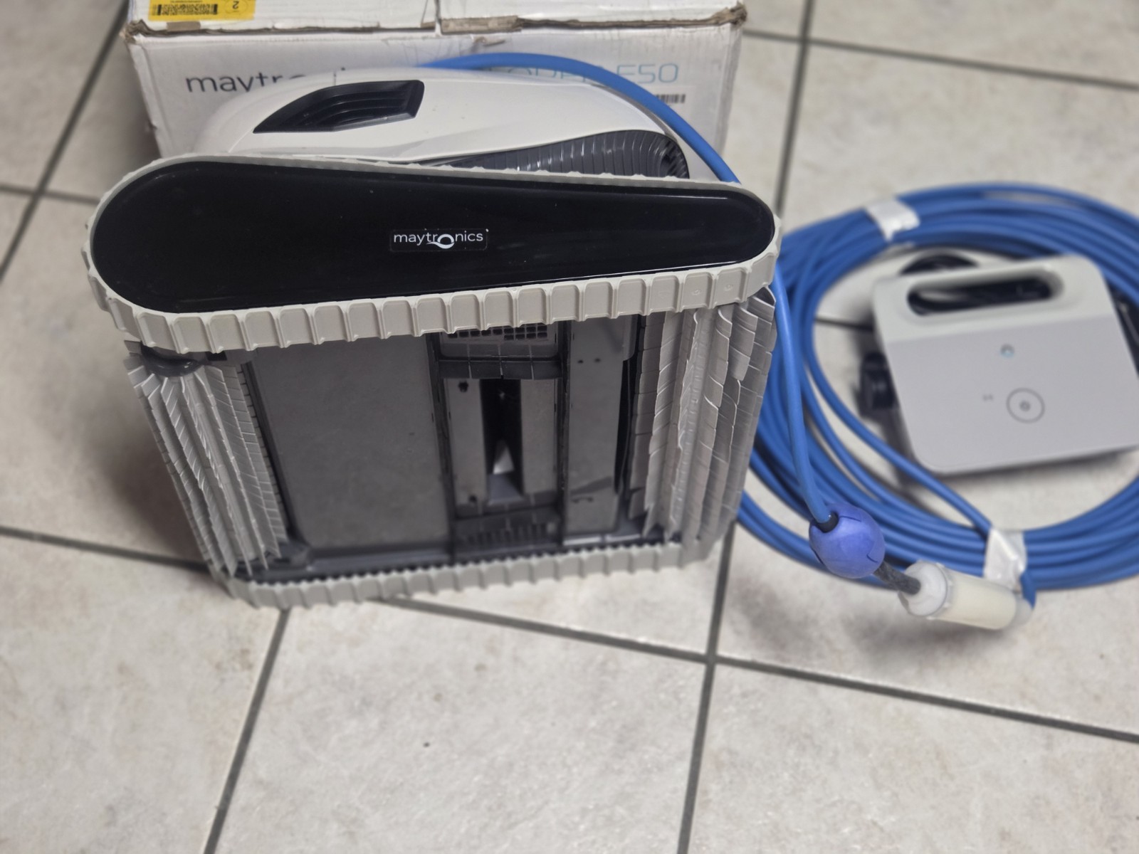 New Low Price Dolphin Explorer E50 Robotic Cleaner Automatic with WiFi.