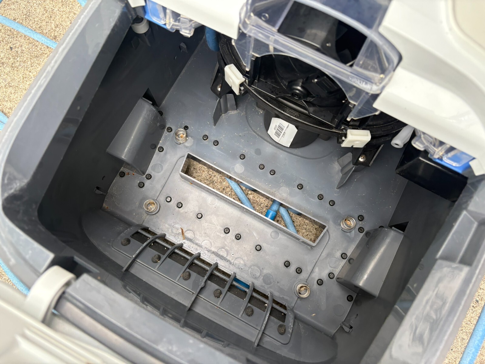 Dolphin S200 Robotic Pool Cleaner For Parts or Repair