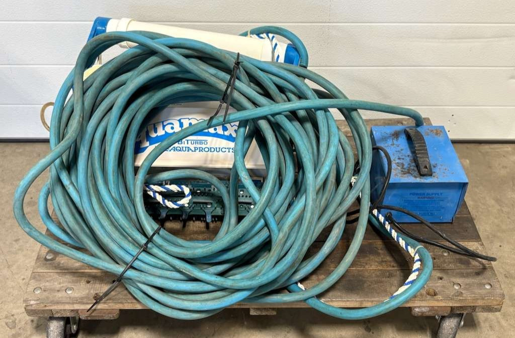 Aqua Products Aquabot AquaMAX Bi-Turbo Commercial Pool Cleaner w/ Power Supply