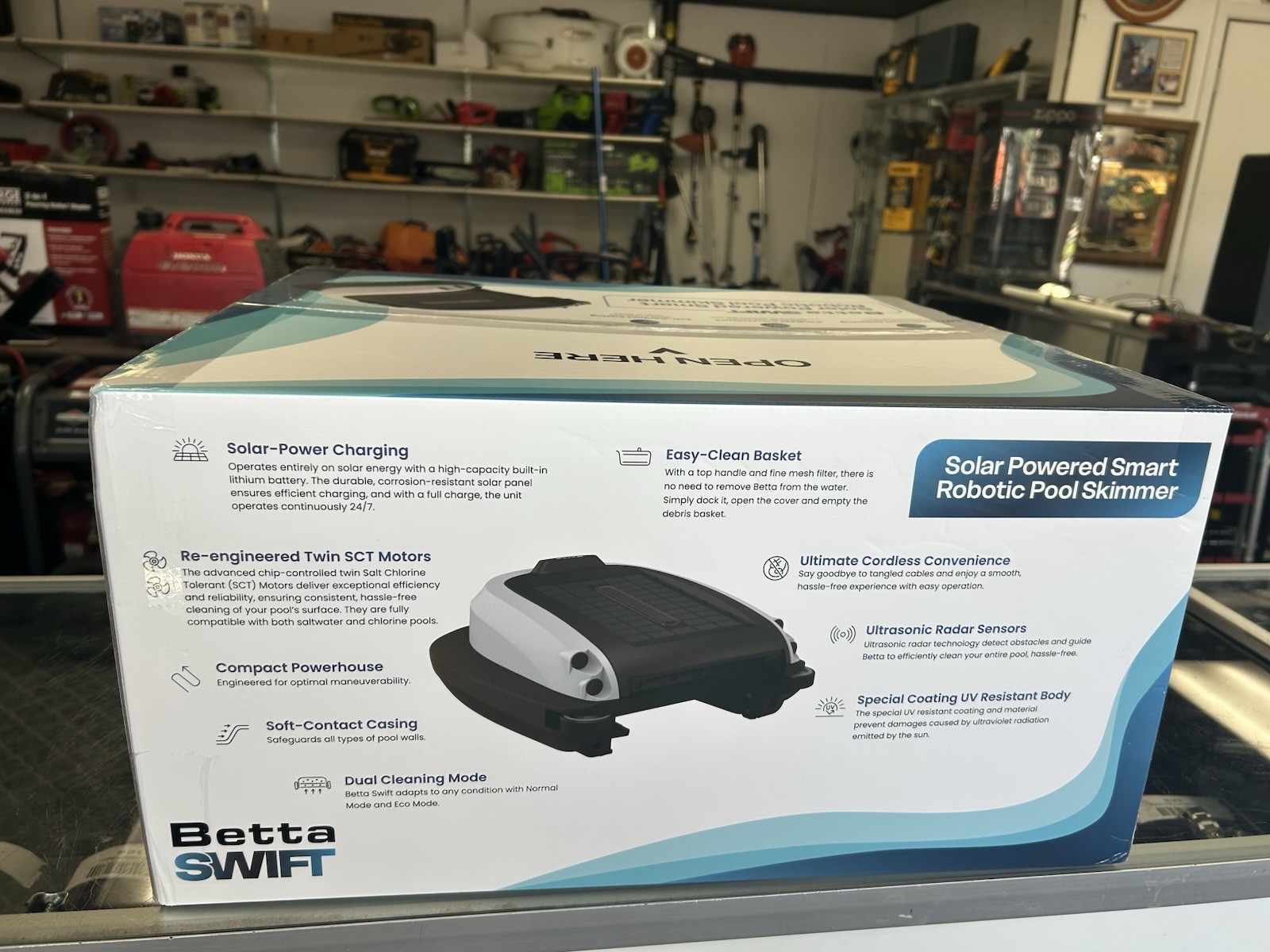 New Betta Swift Solar Powered Smart Robotic Pool Skimmer (FREE S&H)!