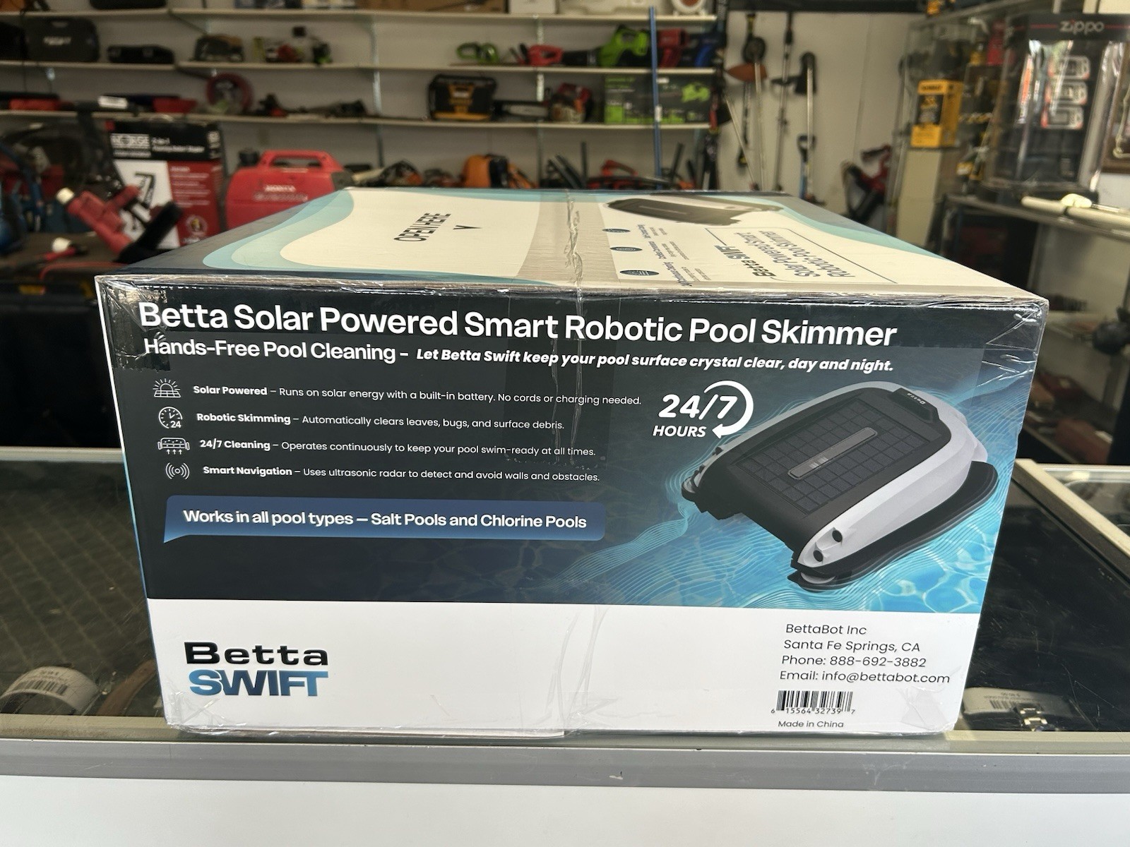 New Betta Swift Solar Powered Smart Robotic Pool Skimmer (FREE S&H)!