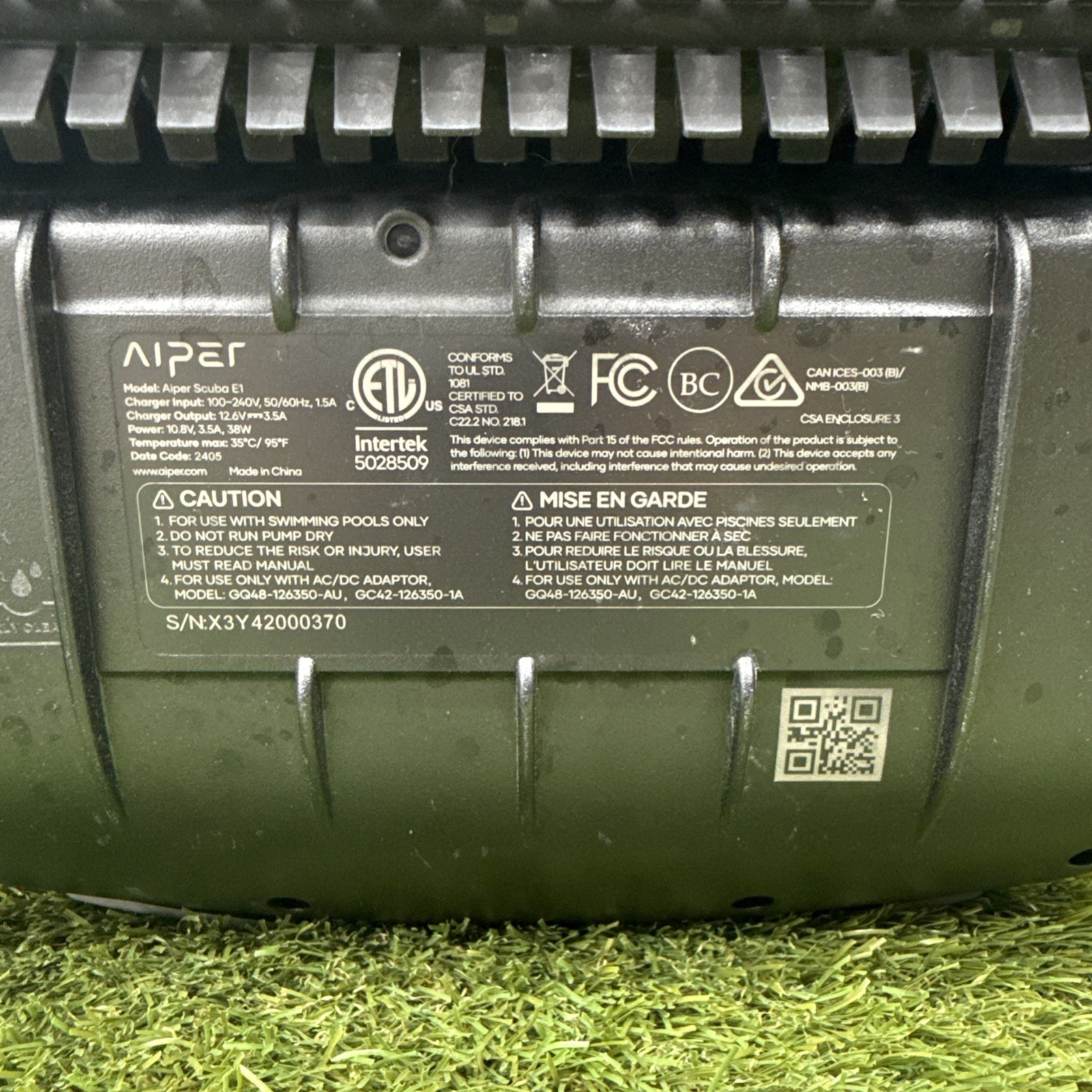 Aiper Scuba E1 Cordless Robotic Pool Cleaner Vacuum w/ Charger & Hook TESTED