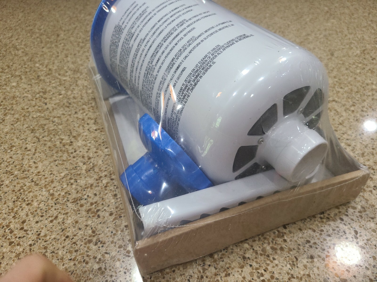 Intex Deluxe Side Wall Mount Surface Skimmer Cleans Surface Pool Water 58946 EB