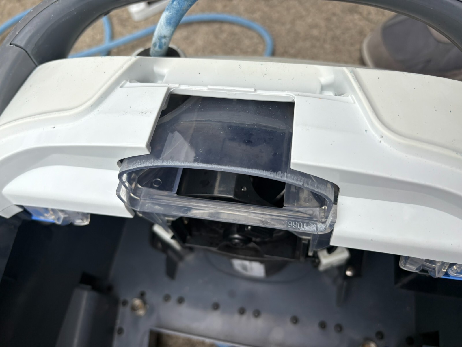 Dolphin S200 Robotic Pool Cleaner For Parts or Repair