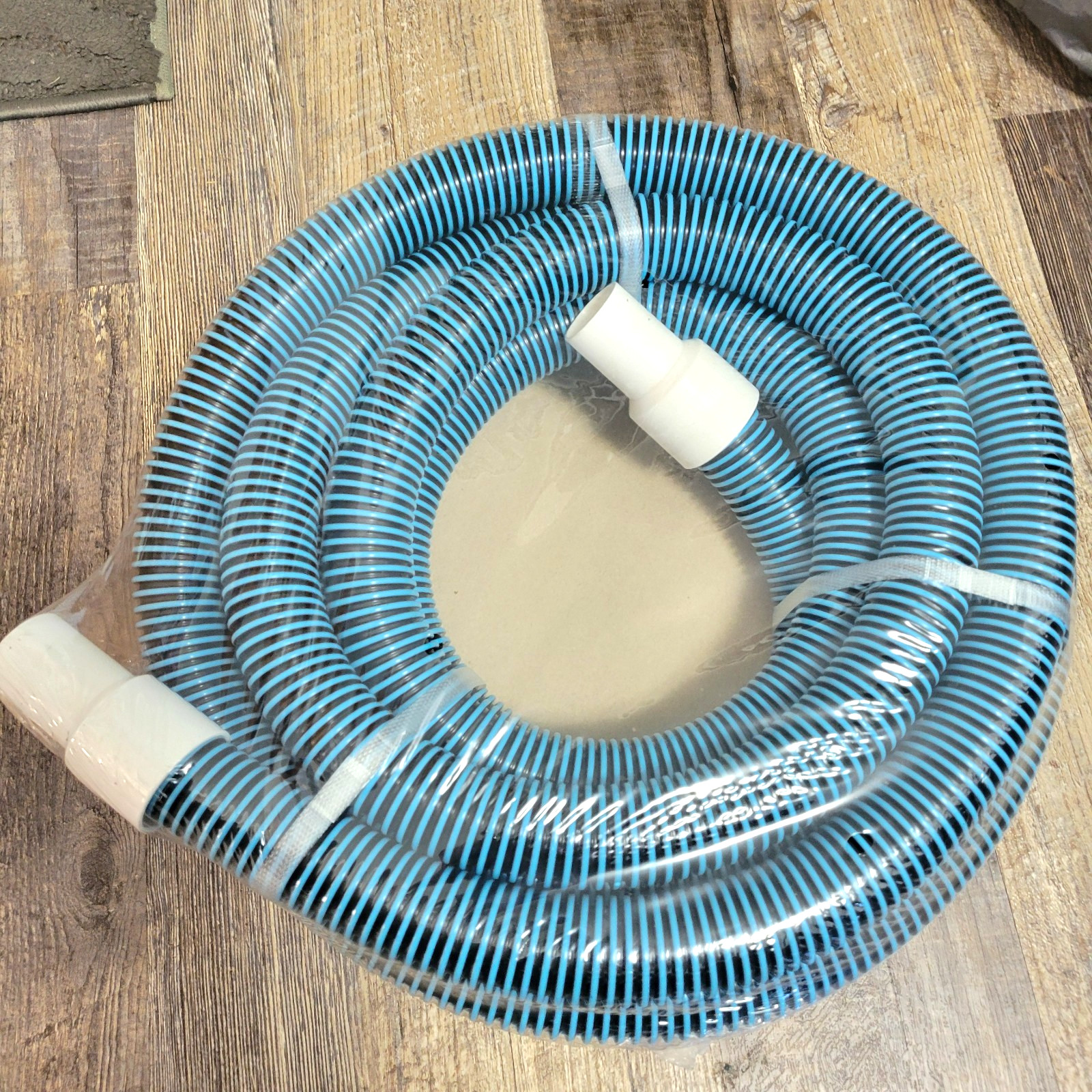 New – Robelle Premium Heavy Duty flexible Pool Cleaner Vacuum Hose: 24&prime; x 1.25&Prime;