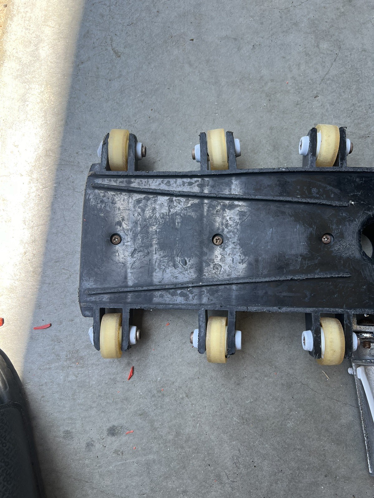 19&Prime; Commercial Weighted Pool Vacuum Head, 12-Wheel Manual Cleaner *missing wheel