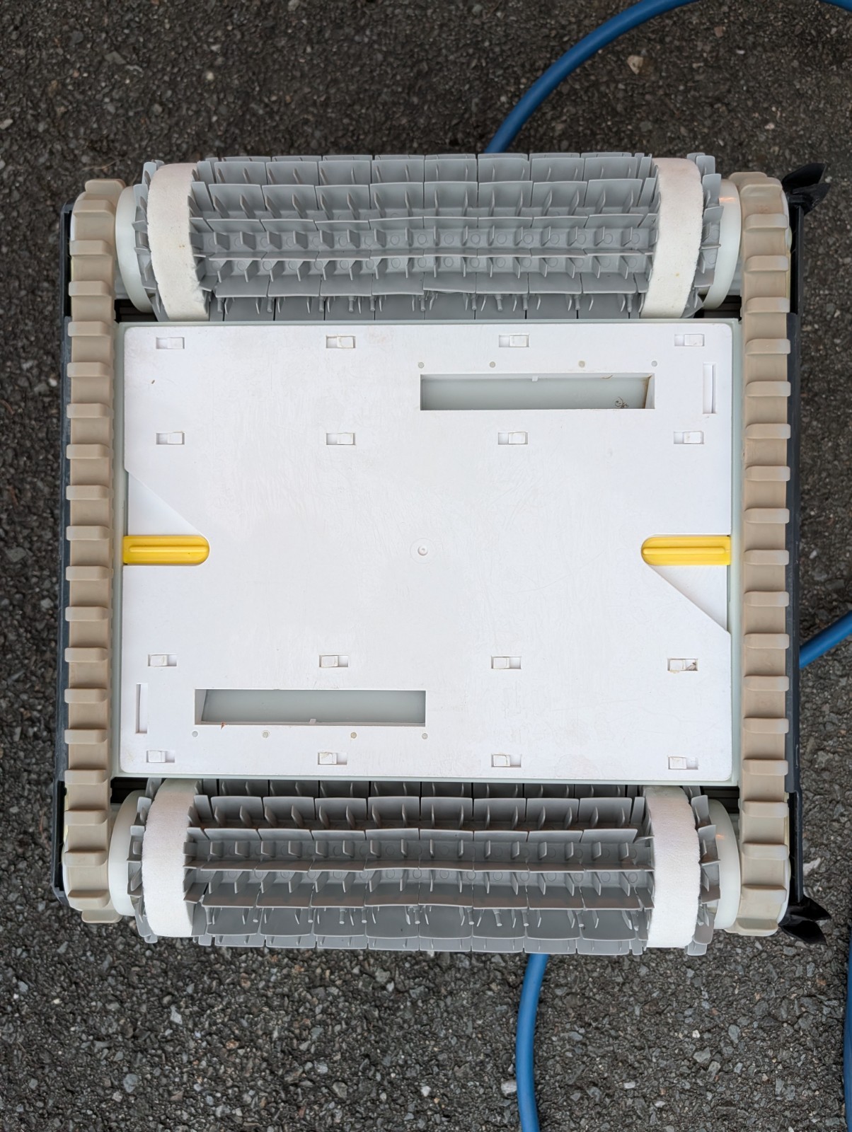 Dolphin Premier Robotic Pool Cleaner – passes self-test