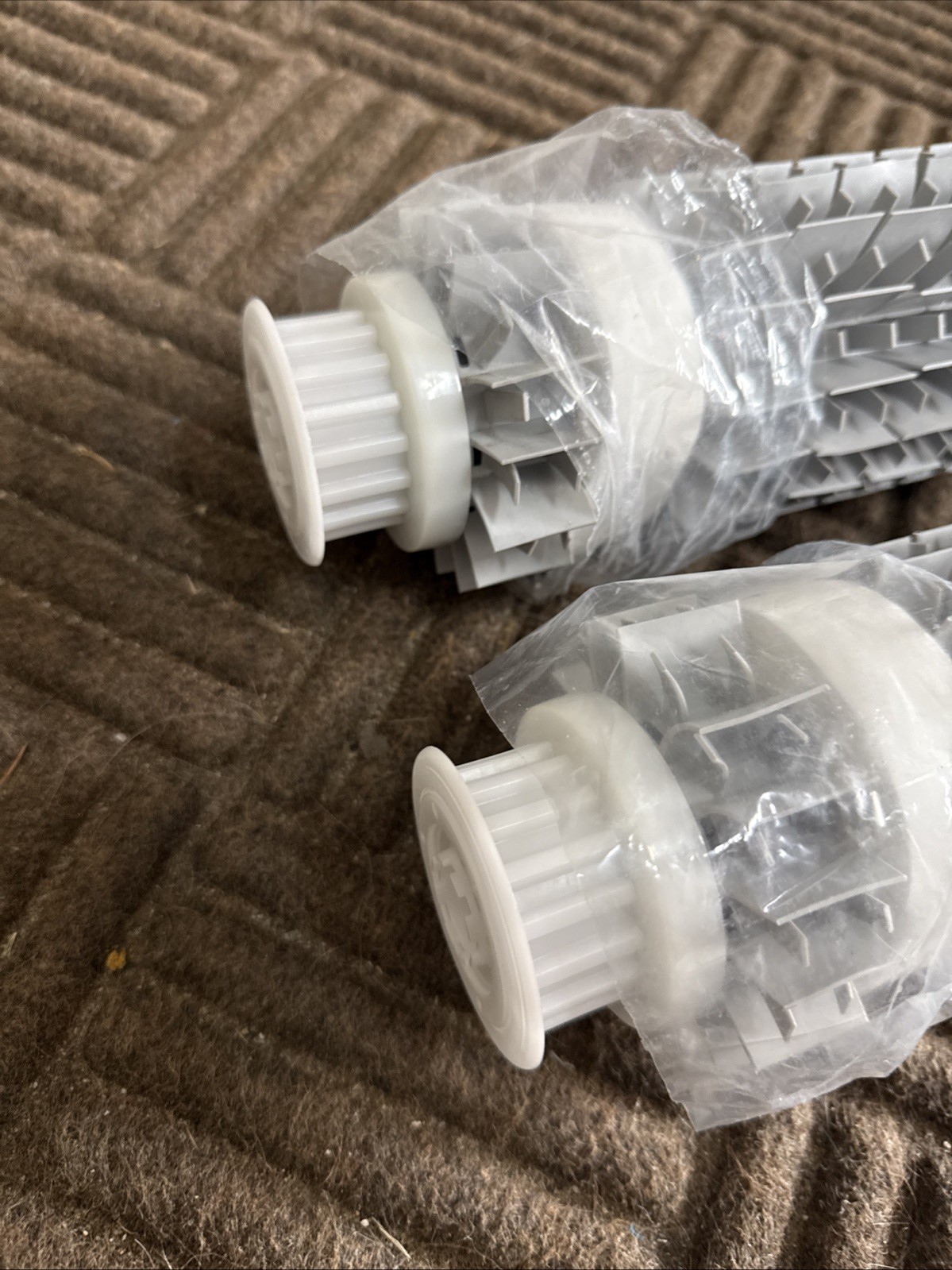 Maytronics Dolphin CC PLUS PREMIER & OTHERS BRUSH ASSEMBLY, GREY PAIR NEW
