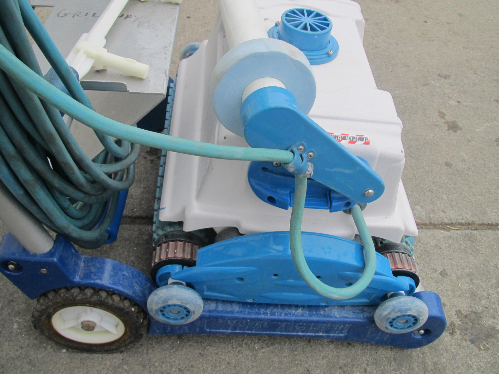 Aqua Products Aquabot Basic Pool Cleaner For Large In Ground Pools