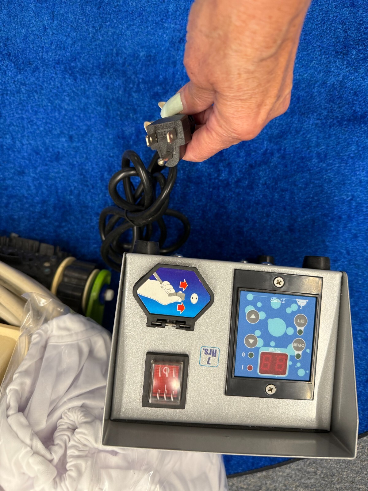AQUABOT/ BLUE DIAMOND P/N: 2026018 ROBOTIC POOL CLEANER GOOD CONDITION ( USED )