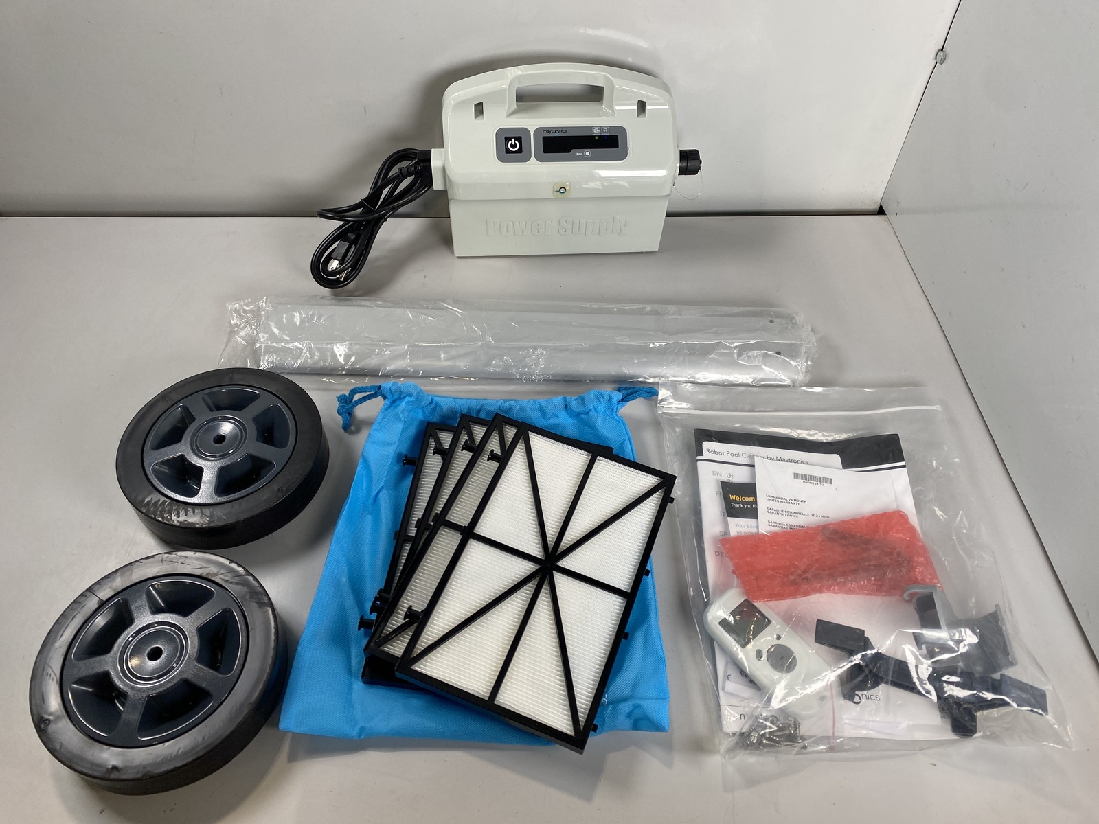 Dolphin Wave 80 Commercial Robotic Pool Cleaner 99991080-US *USED*