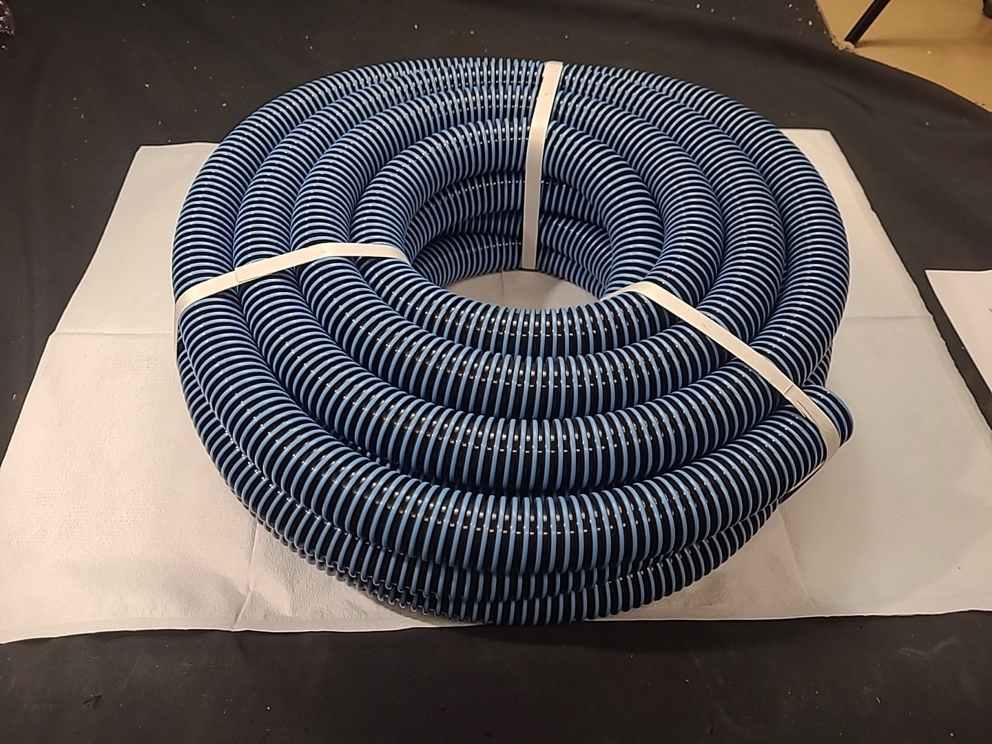 1 1/4&Prime; Above-Ground Swimming Pool Vacuum Hose ONLY-BLACK/BLUE – 50 ft