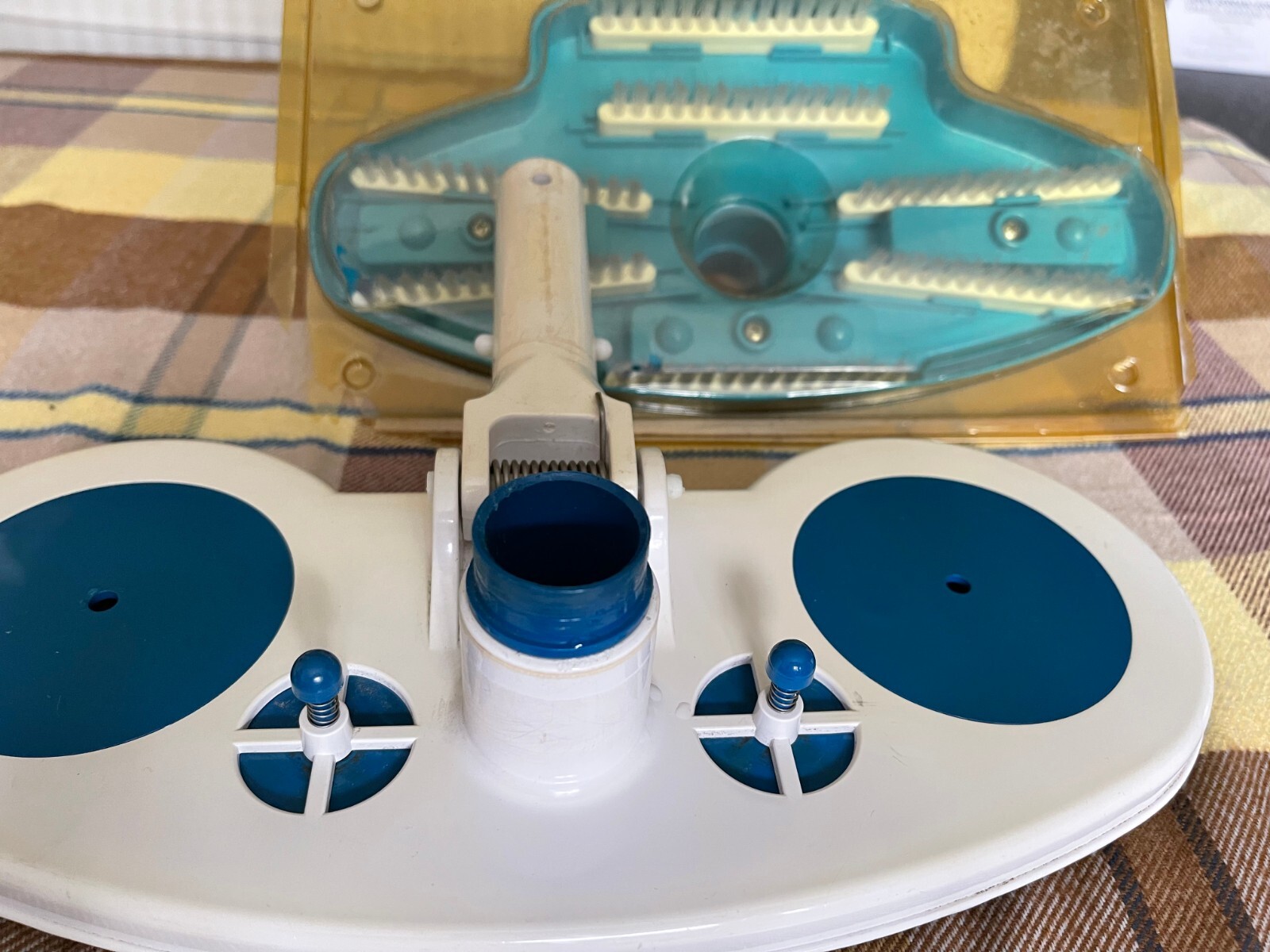 AQUA MATE Vinyl Liner Vac Head Set of 2