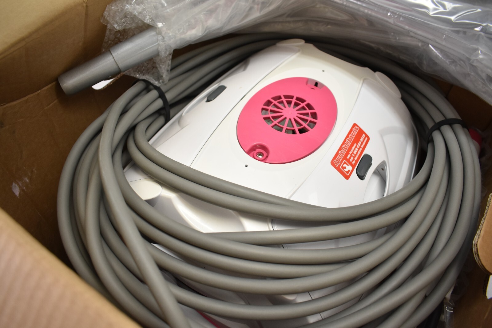 Best Water Technology Pool Robot Cleaner D200 Vacuum For 10m Pool Pink/White