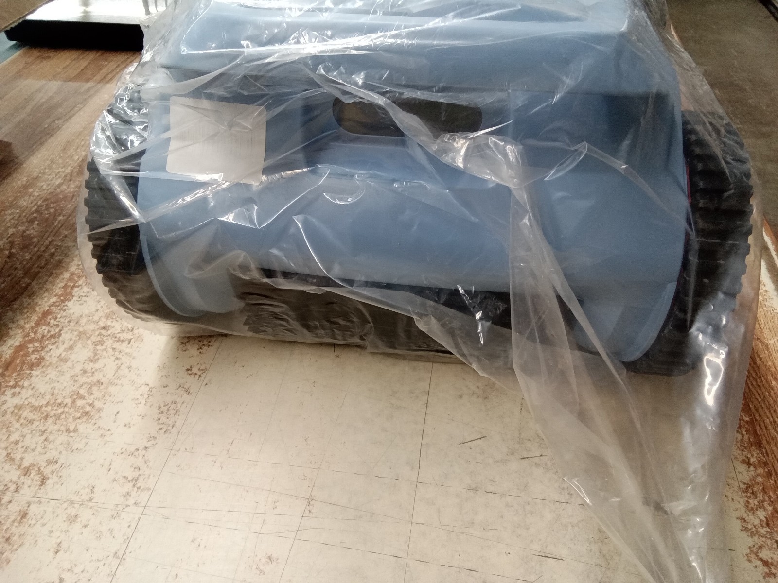 ZYERCH Robot Pool Vacuum 150 min Runtime for up to 2000 sq ft Pool