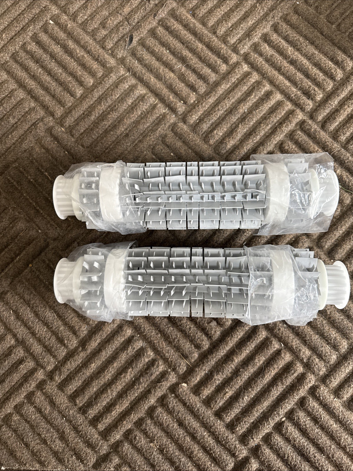 Maytronics Dolphin CC PLUS PREMIER & OTHERS BRUSH ASSEMBLY, GREY PAIR NEW