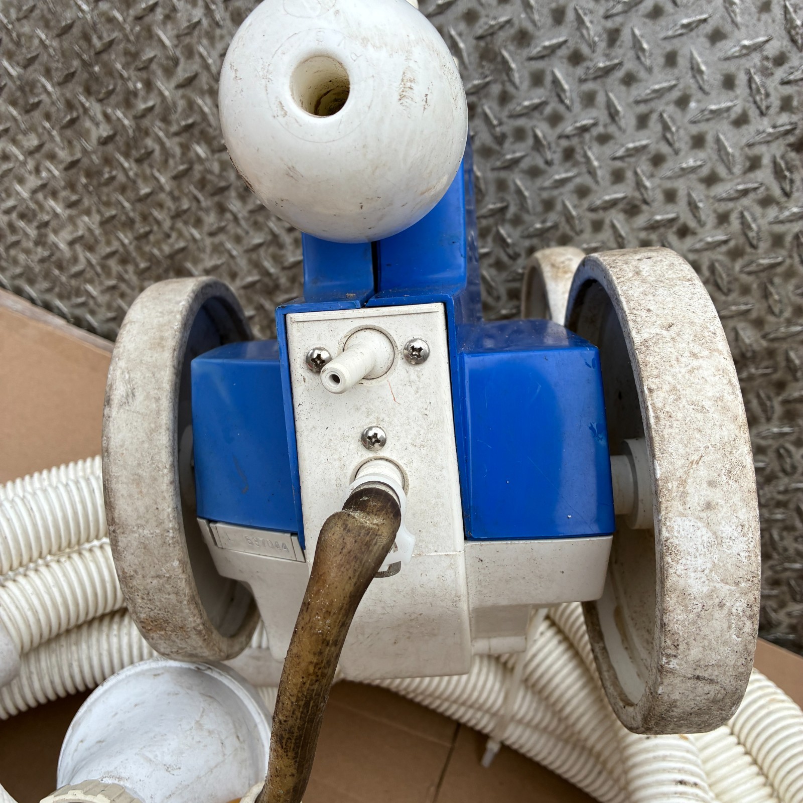 Polaris PVS 380 In ground Pool Cleaner/Vacuum ***AS IS FOR PARTS or REPAIR***