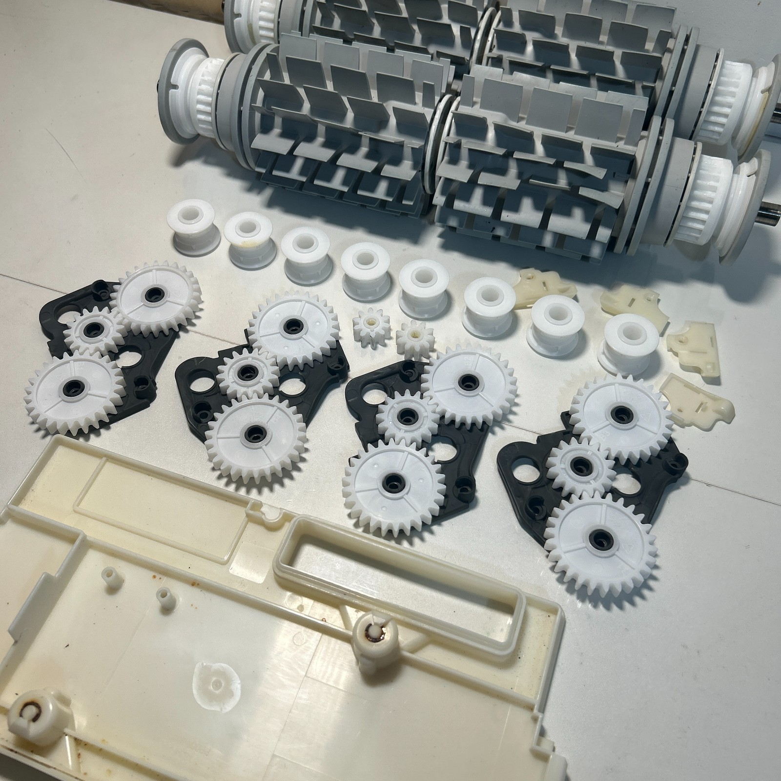 Aquabot Elite Pro Automatic Pool Cleaner Parts Lot Rollers Gears