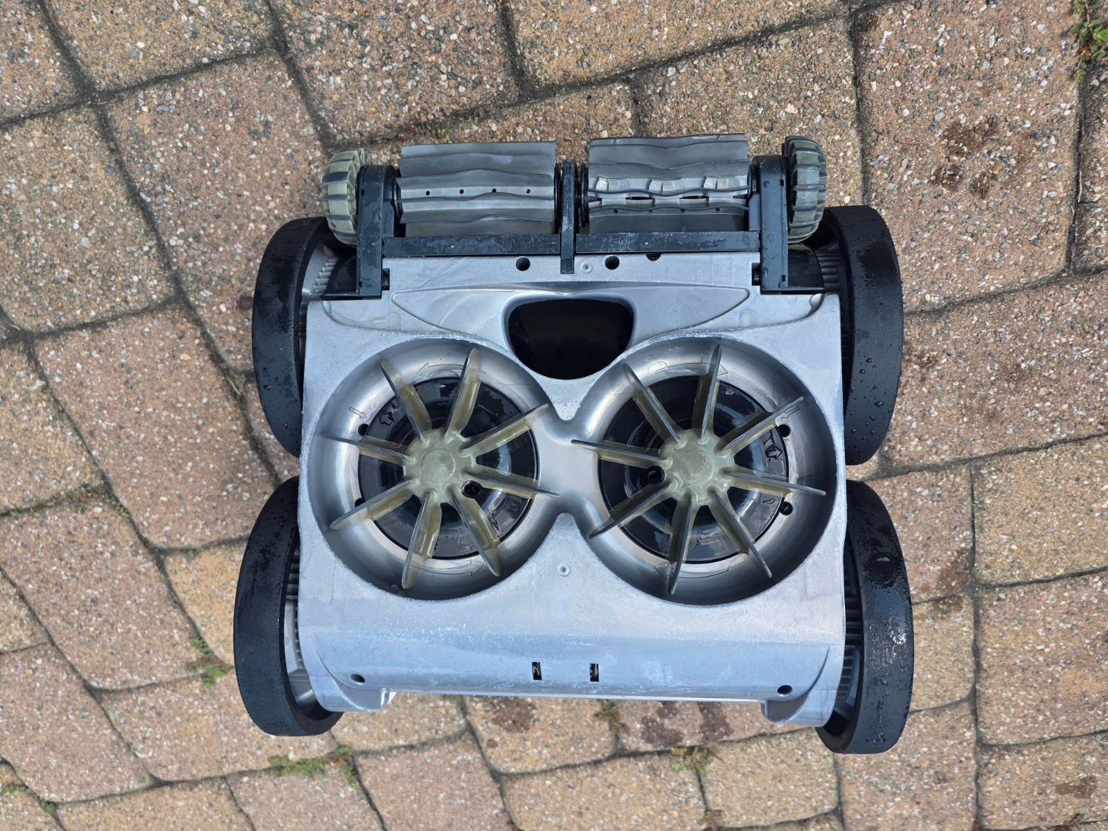Used with MANY Extras Polaris Quattro P40 Pressure Side Pool Cleaner