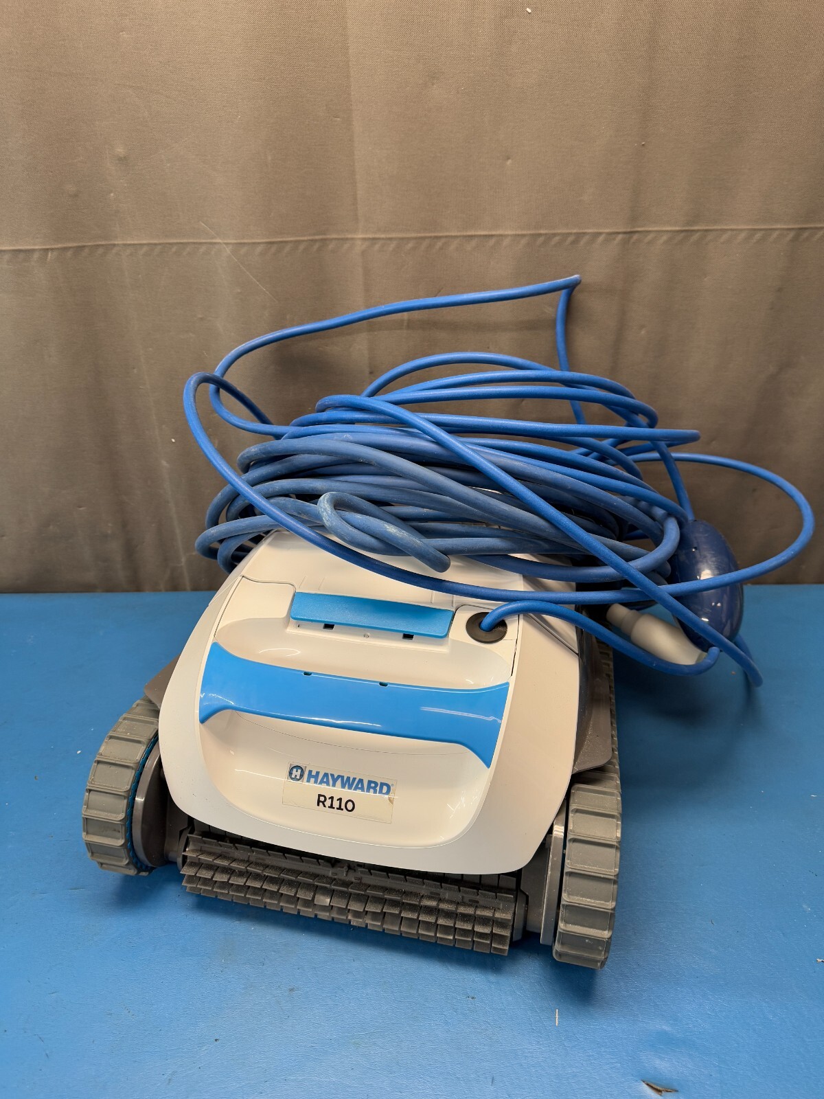 Hayward W3RCH411CU The Pool Cleaner R100 In-Ground Robotic Pool Cleaner