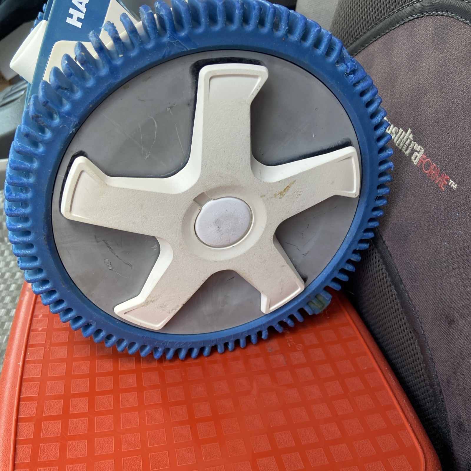 Hayward AquaNaut 200 Automatic Suction Pool Cleaner Vacuum – Missing One Flap
