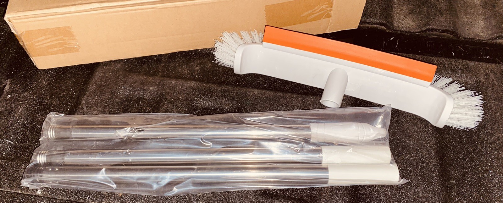 Pool brush and scrapper in one new