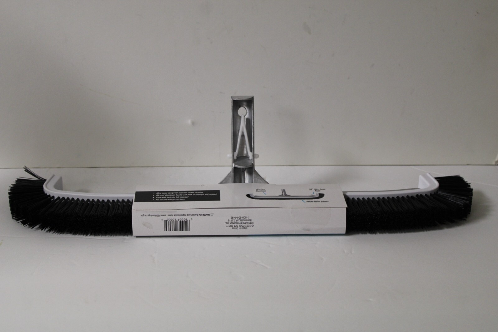Pool Spa Pro Deluxe 22 Inch Ultra-Curve Swimming Pool and Spa Cleaning Brush