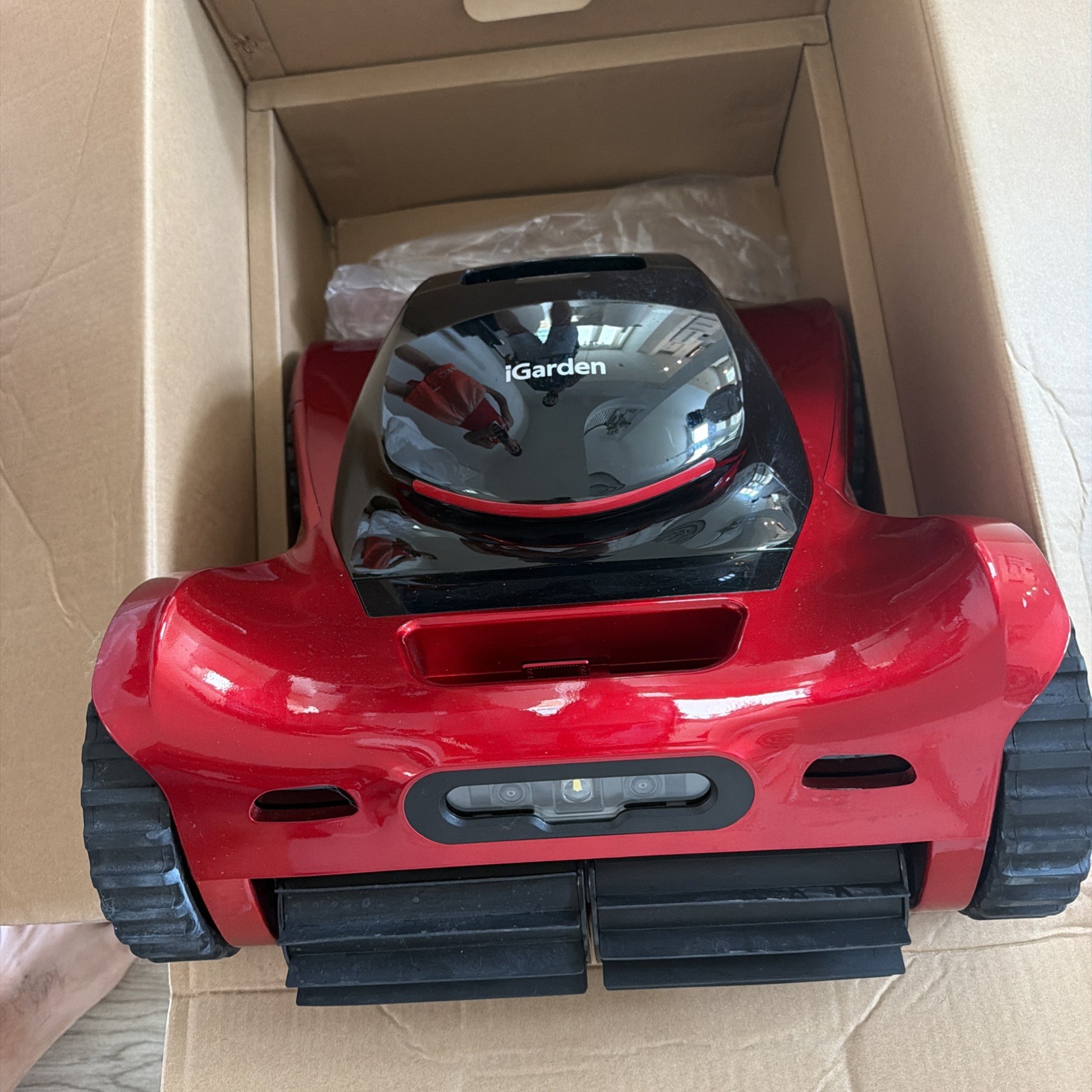 iGarden Pool Cleaner M1 AI Series 4.5H Runtime 3D AI Vision Cordless Robotic