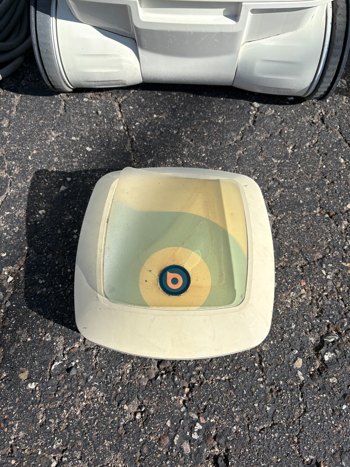Aguabot SP200 Robotic Pool Cleaner – For Parts or Repair – No Power