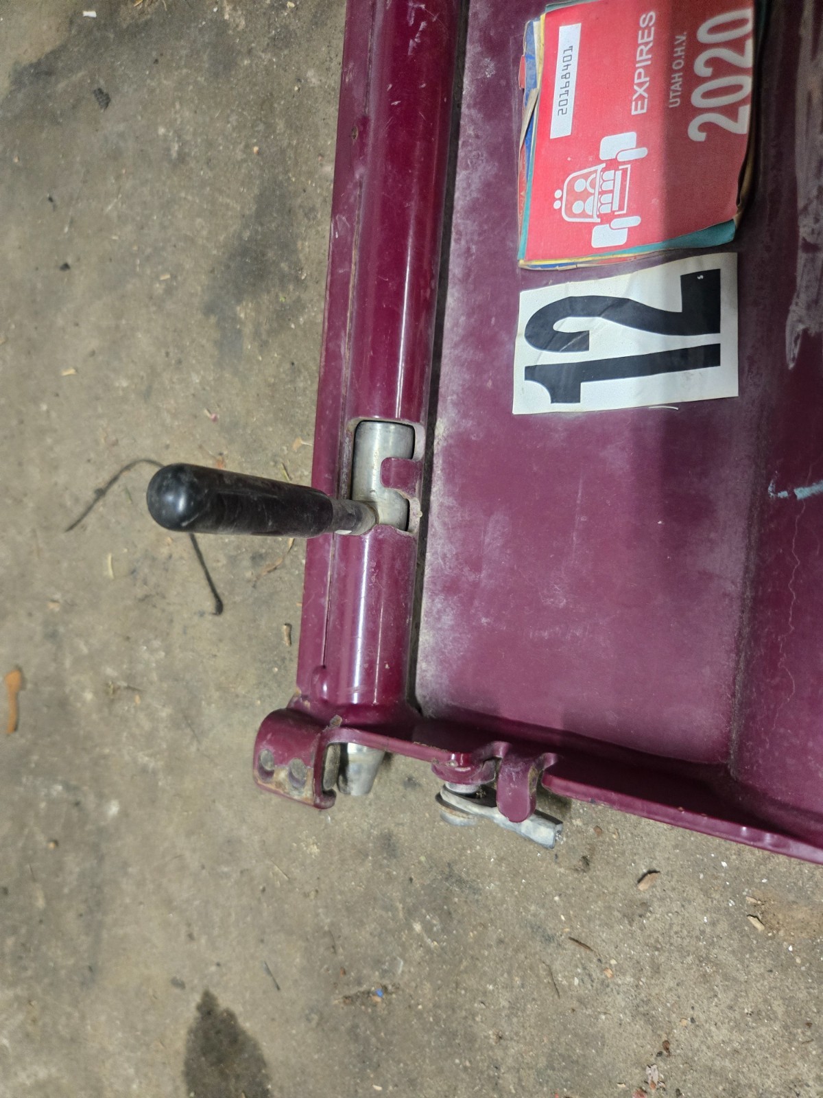 Kawasaki Mule 4000 4010 3010 – Tailgate Tail Gate – Handles and Brackets – Red