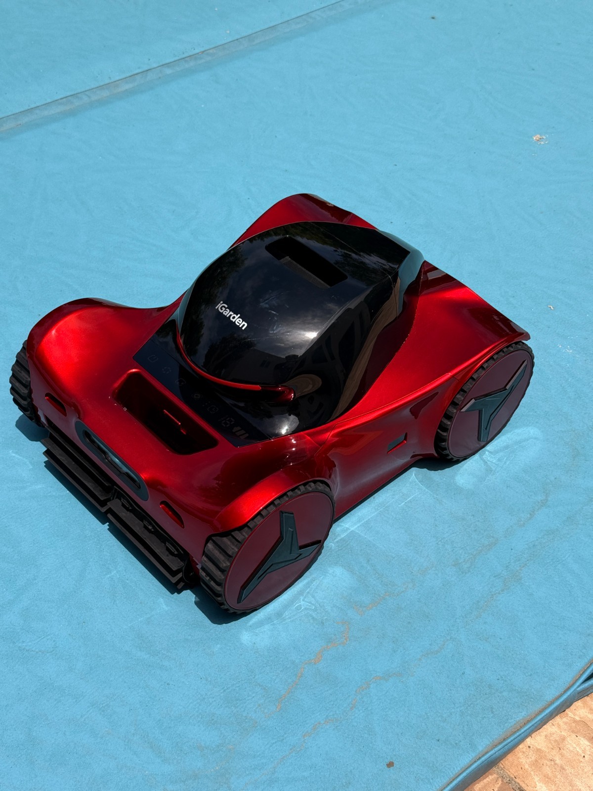 iGarden Robotic Pool Cleaner M1-AI 55 Cordless Pool Vacuum Cleaner