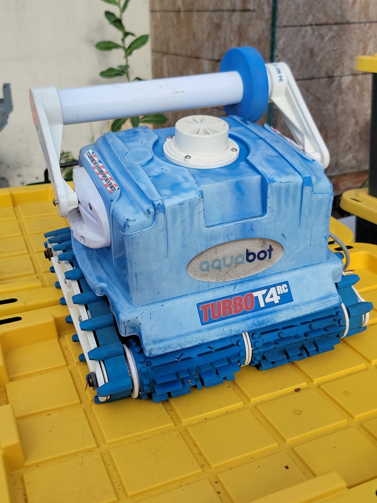 Aquabot Turbo T4RC pool robot For Parts!!!!!