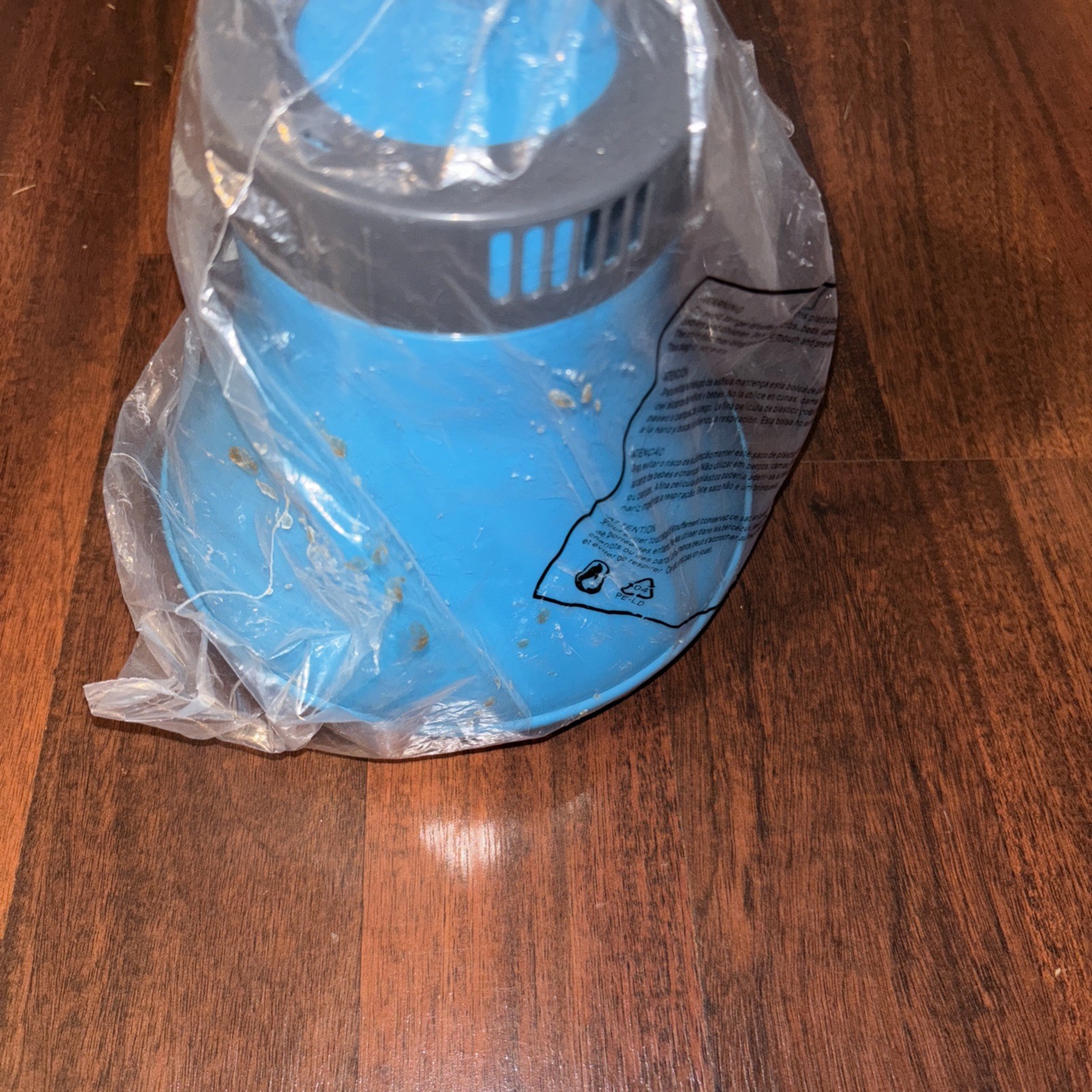 Floating 3&Prime; & 4&Prime; Tablet Pool Chemical 8&Prime; Dispenser with Collapsible Tank