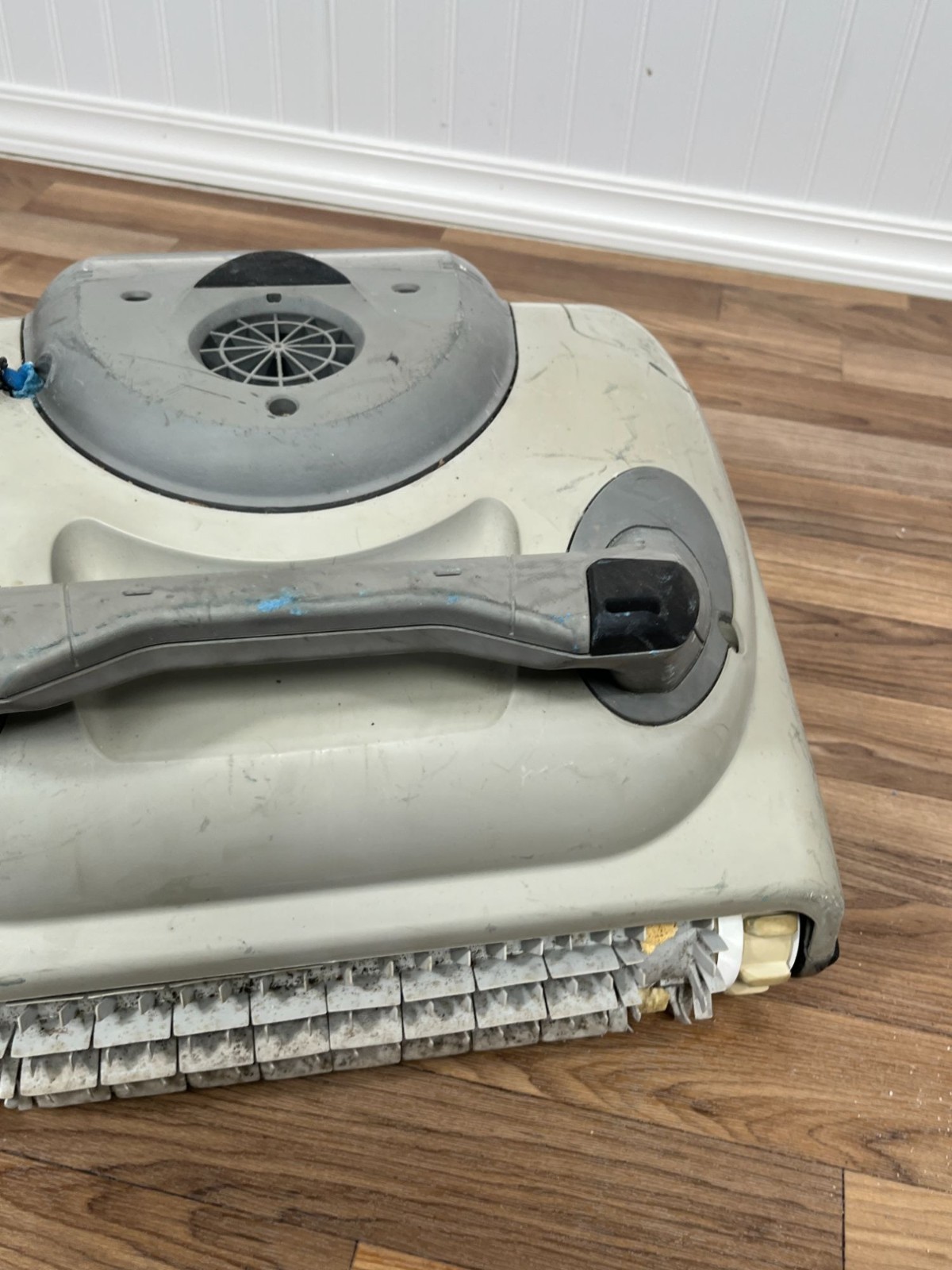 Maytronics Dolphin Proteus DX3 Pool Vacuum Only READ DESC
